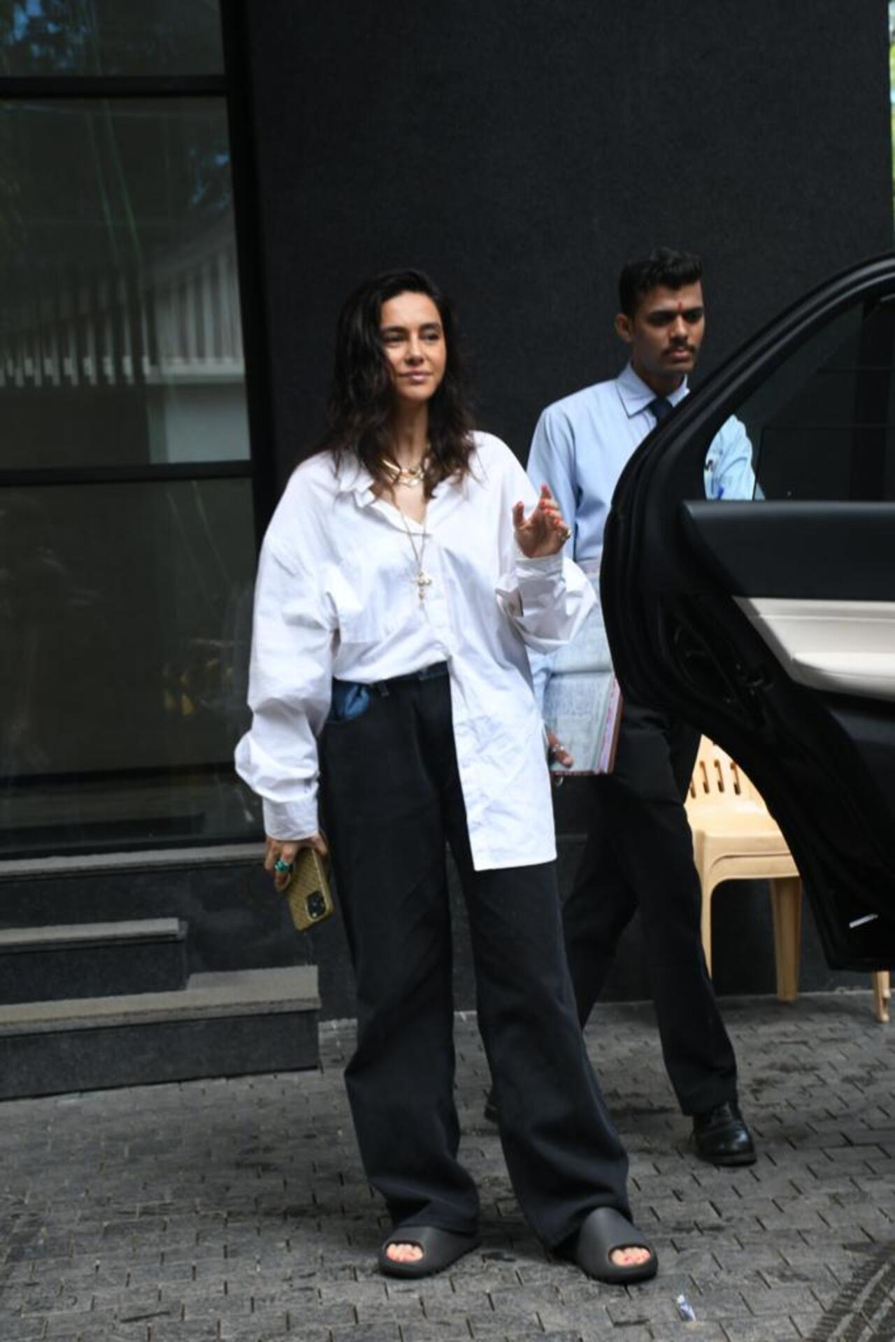 Shibani Dandekar posed for the paparazzi as she stepped out in the city
